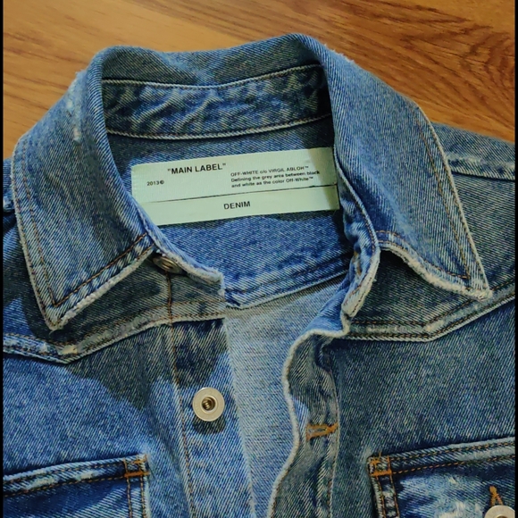 Authentic Off white floral print denim jacket - Picture 7 of 10